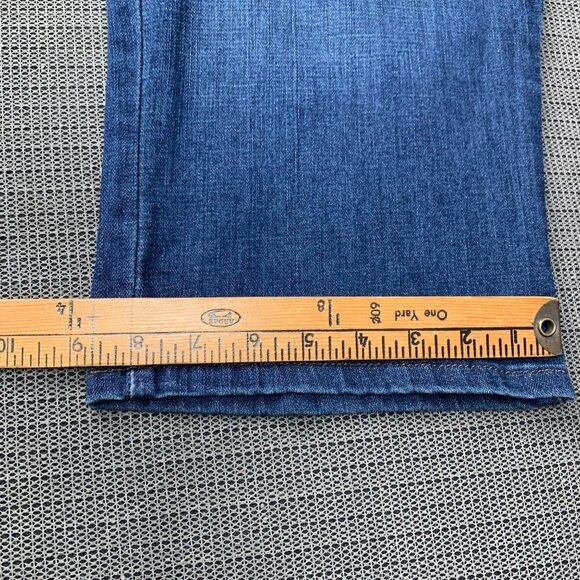 Lee Womens Size 18M Blue Relaxed Fit Denim Bermuda Shorts Mid Rise - Picture 10 of 10